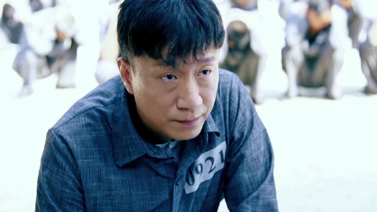 精彩影视#何辅堂入狱第一天,翻盖了狱中大哥!#孙红雷#一代枭雄