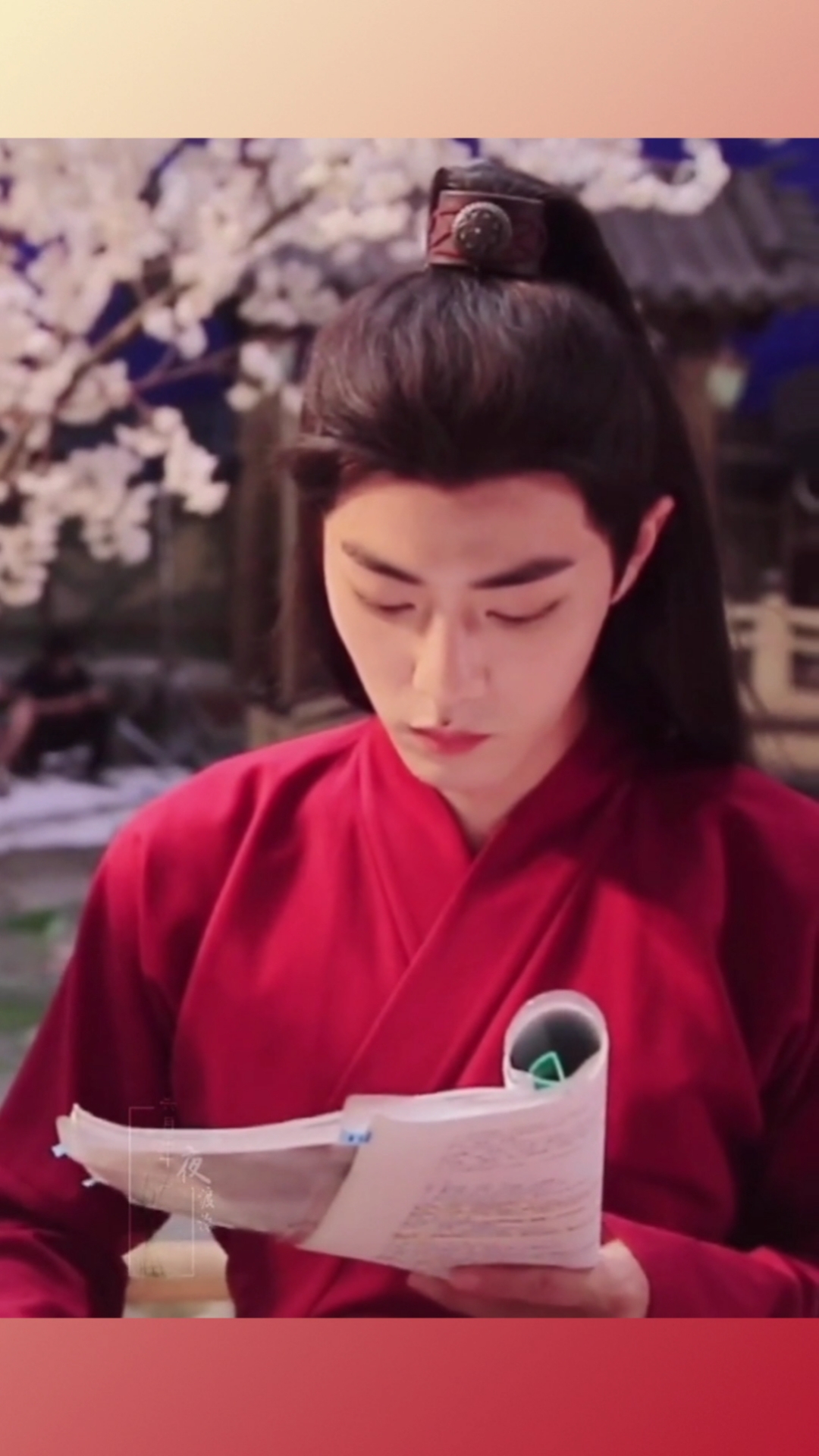 肖战穿红色打底衣的肖战真帅这是古代女子看了都想以身相许的美貌
