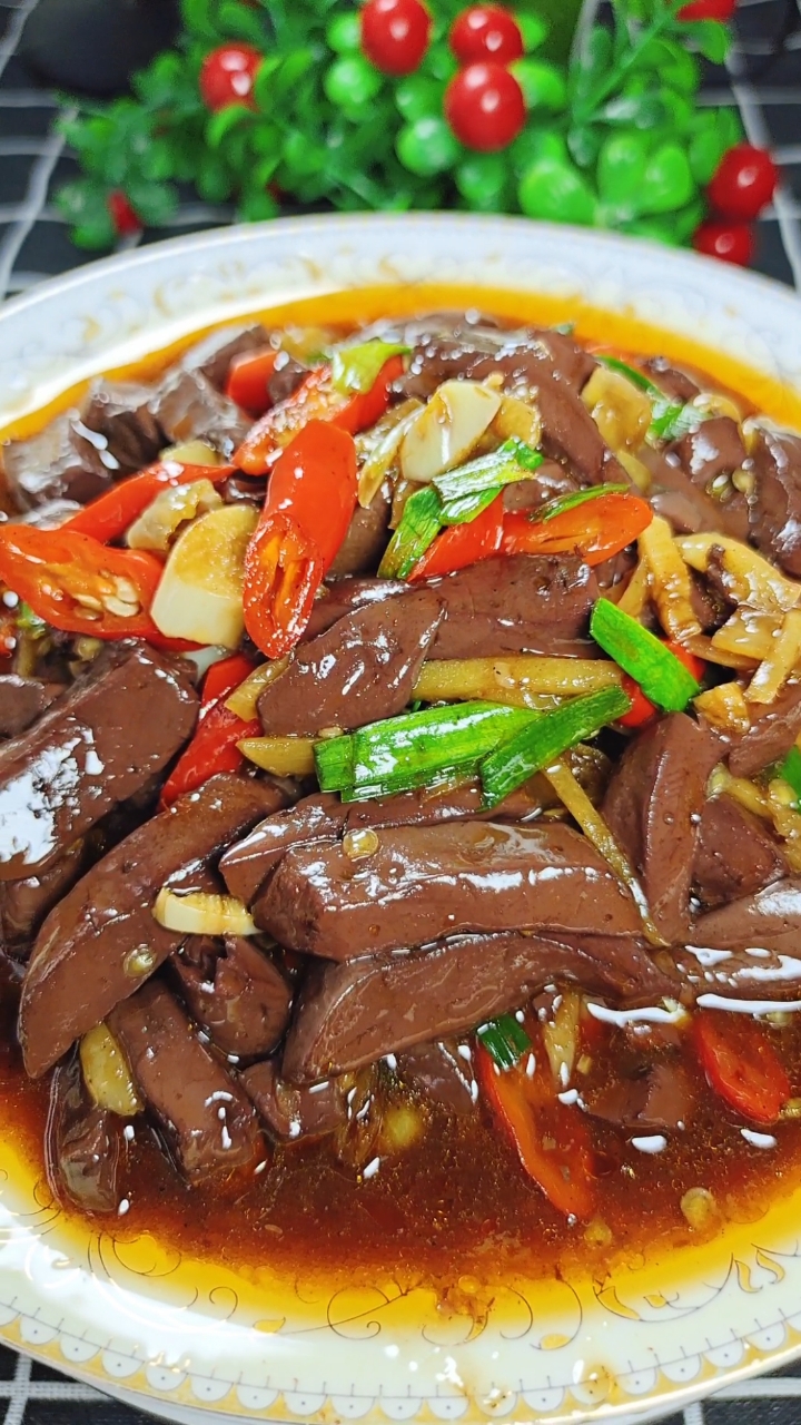 红烧猪血香辣猪血做法进来看看