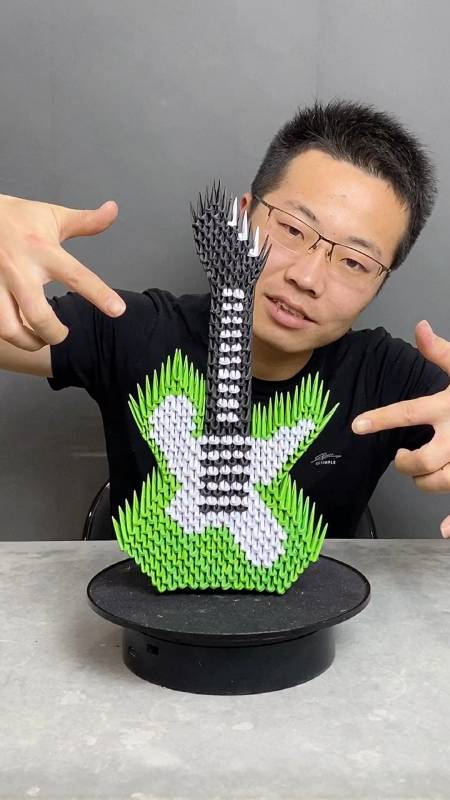 手工制作#用纸折的吉他看看做的像吗-度小视