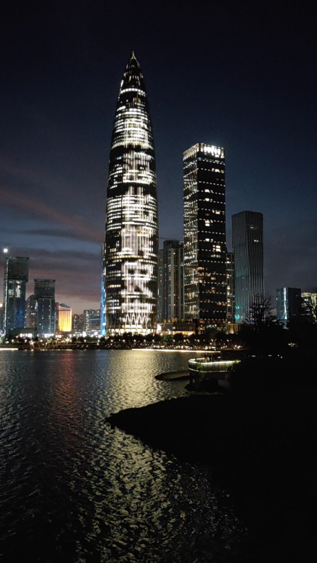 春笋楼是深圳人才公园最具代表的建筑