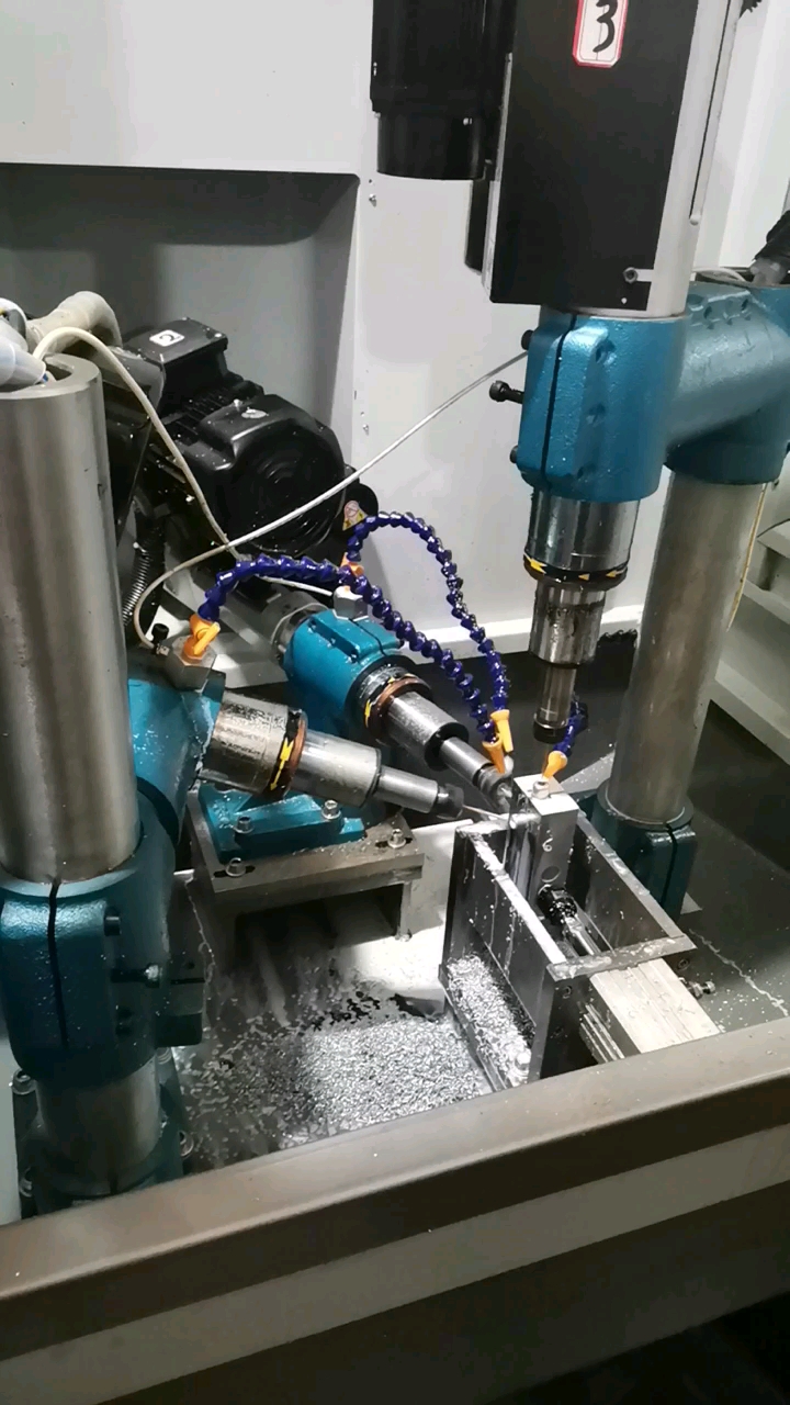 专机多工位打孔攻丝