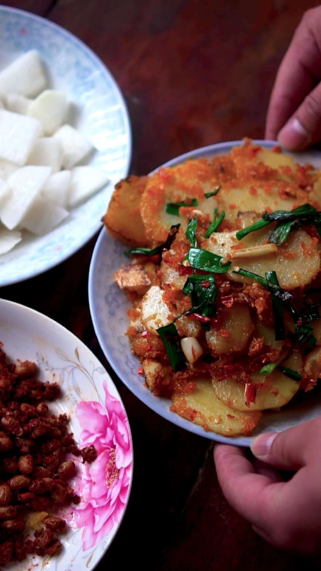 过好冬天#给妈妈做一份榨广椒炒土豆片,酸辣爽脆开胃,这味道绝了