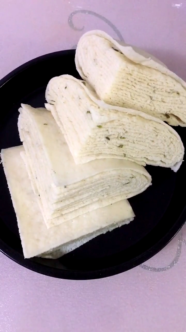 自制美食发面葱花千层蒸饼做法