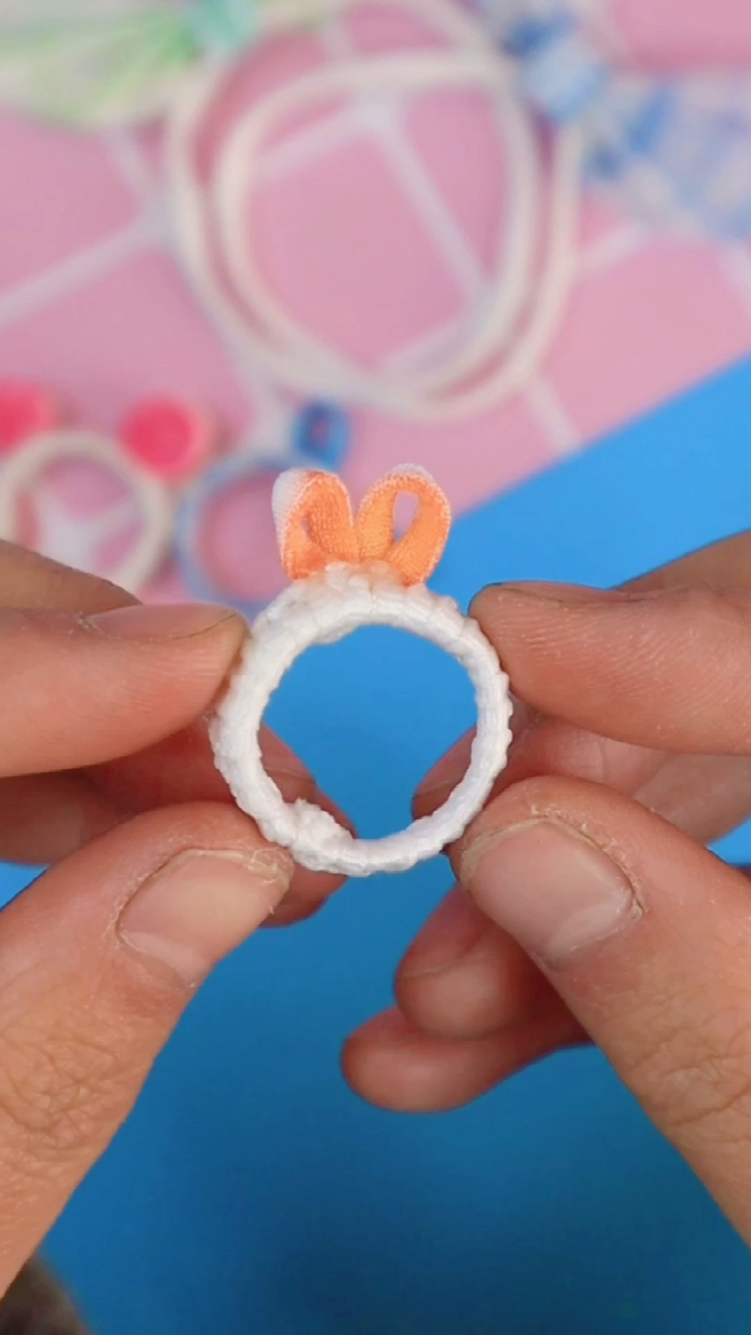 手工制作口罩上的铁丝也能做手工呢可爱的小兔兔戒指快安排上