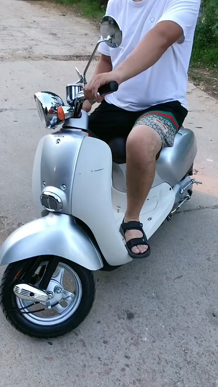 本田54期小龟!喜欢机车的朋友们关注一下-度小视