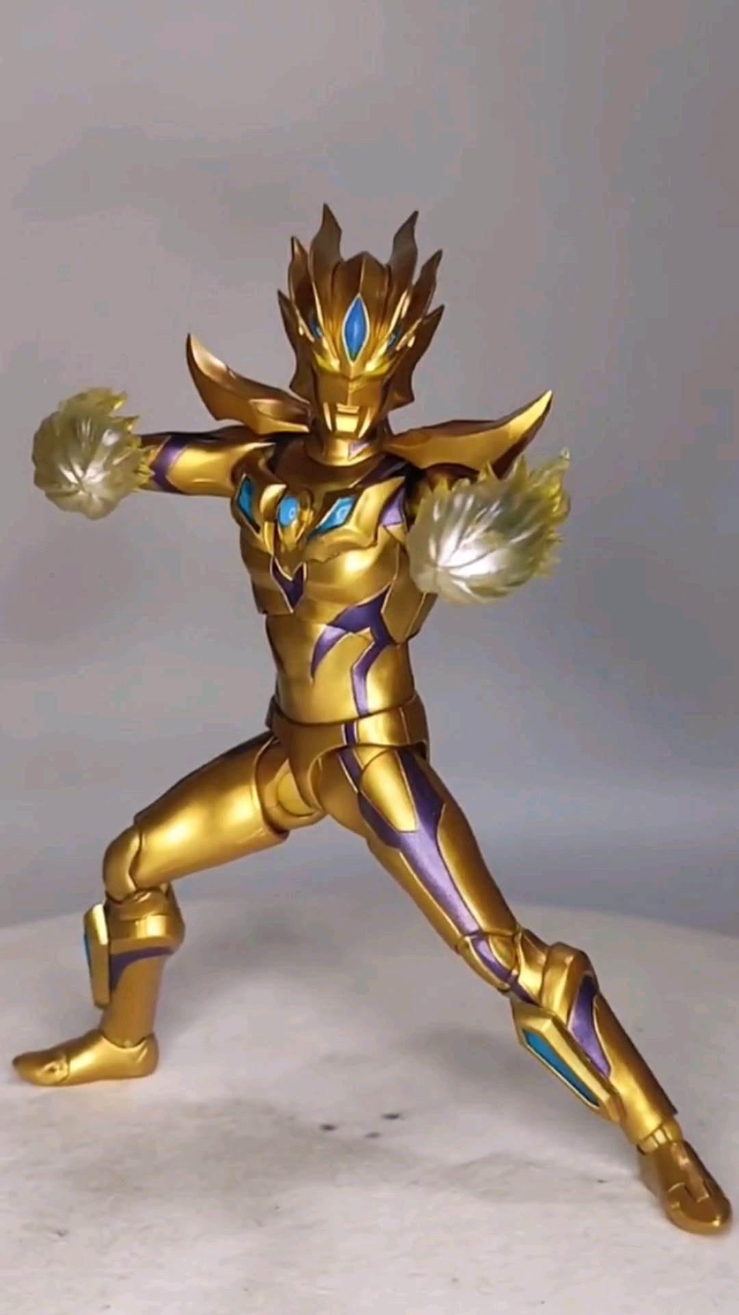 奥特曼#黄金无限赛罗,万代换色大法