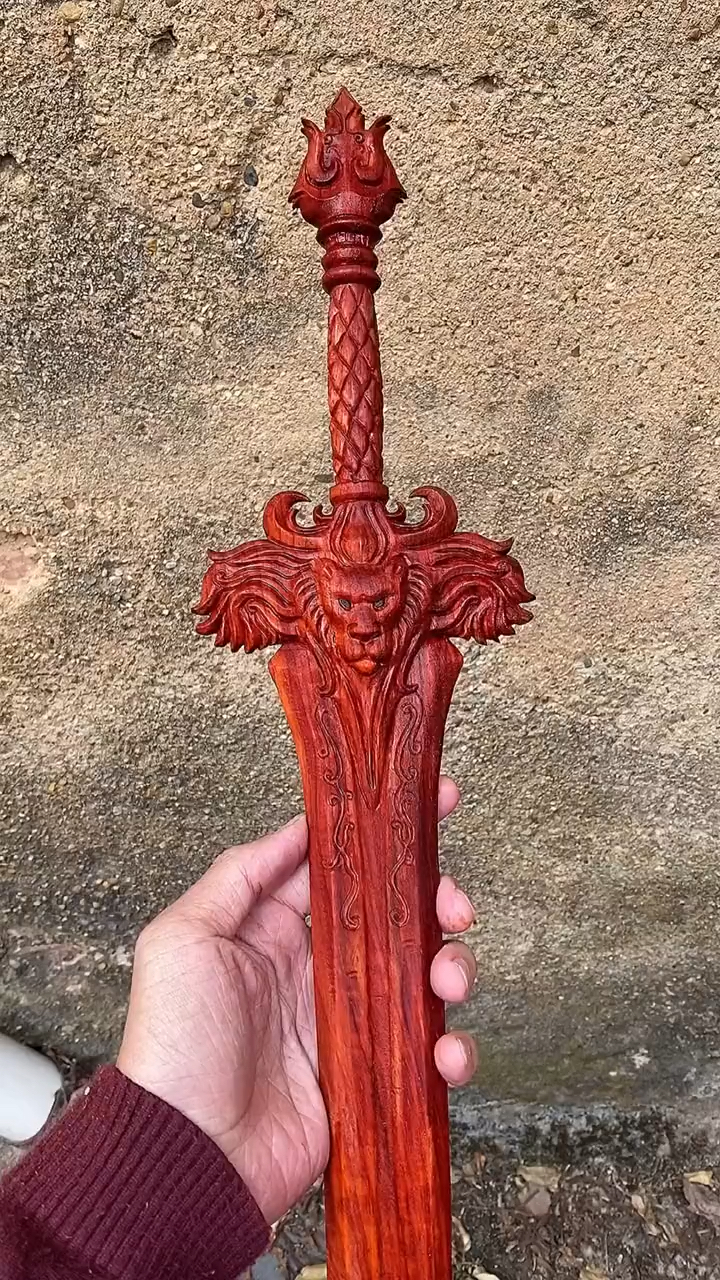 寻找最牛手艺人#木制大宝剑-全民小视频