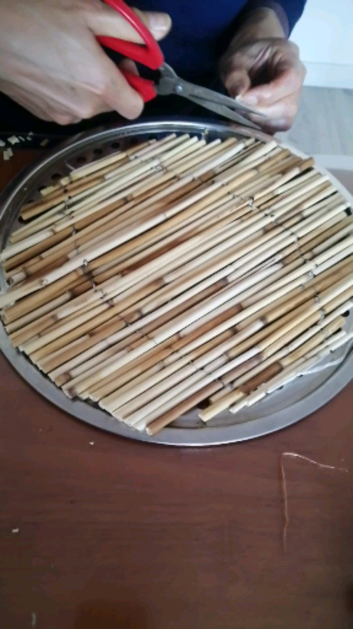 音为有你#自己用芦苇杆做的篦子!咋样?无污染的!纯天然!