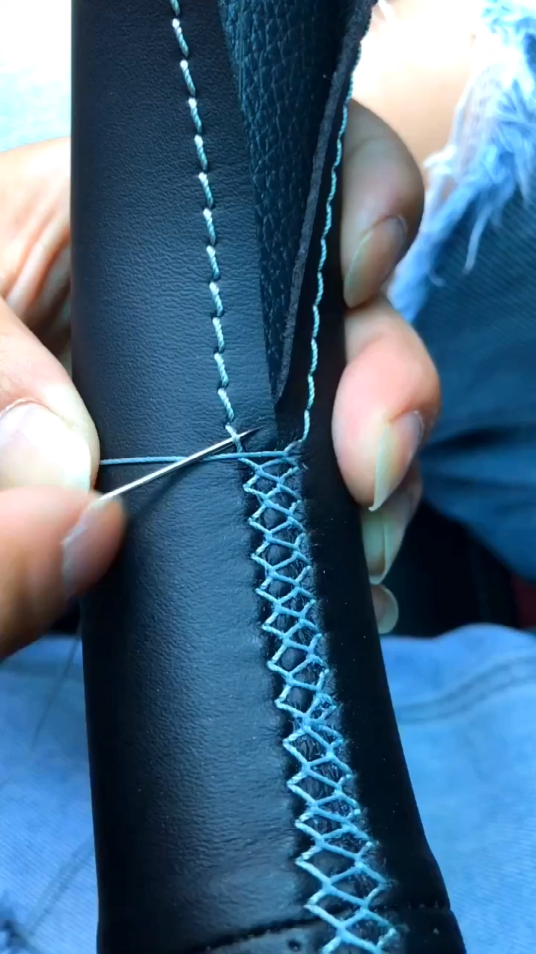 汽车手缝真皮方向盘走线教程