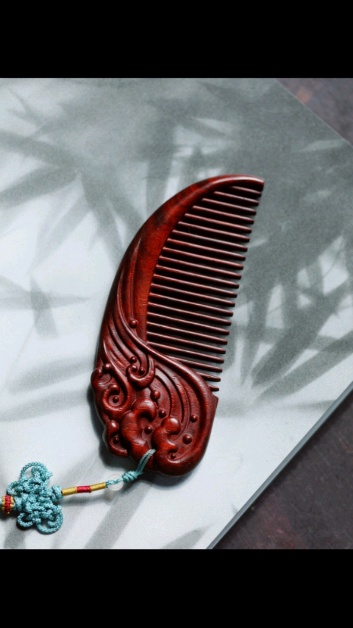 大学生日常紫檀浪花木梳手工木雕工艺12250mm伊能静称对女团没敬畏心