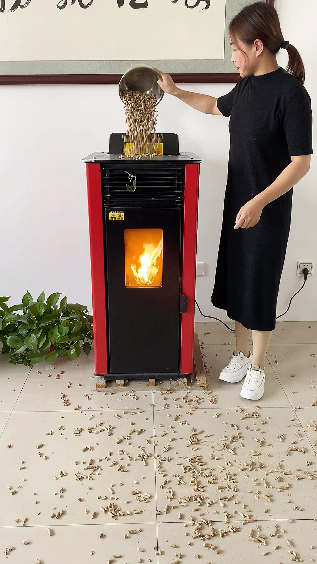 生物颗粒取暖炉,一键启动,自动点火,自动下料,10个小时一度电.
