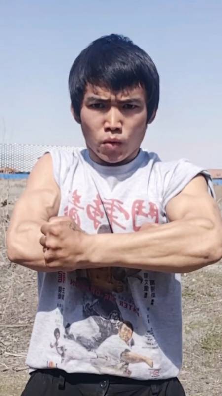 贵州超级明星皮香远,肌肉线条爆发力强.-全民小视频