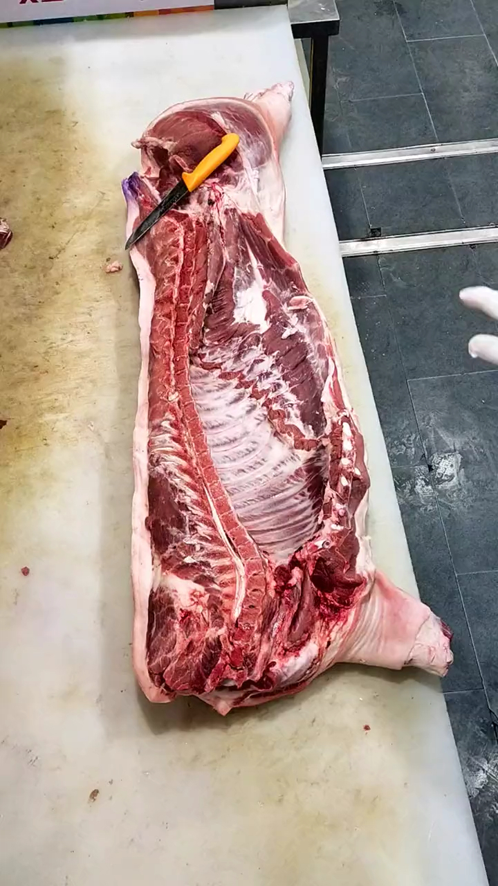 刀功猪肉分解这个手法大家看看怎么样