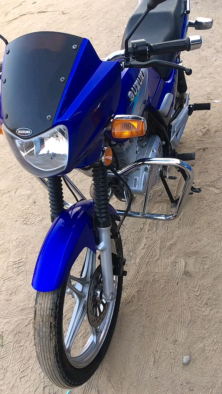 铃木钻豹王男士跨骑