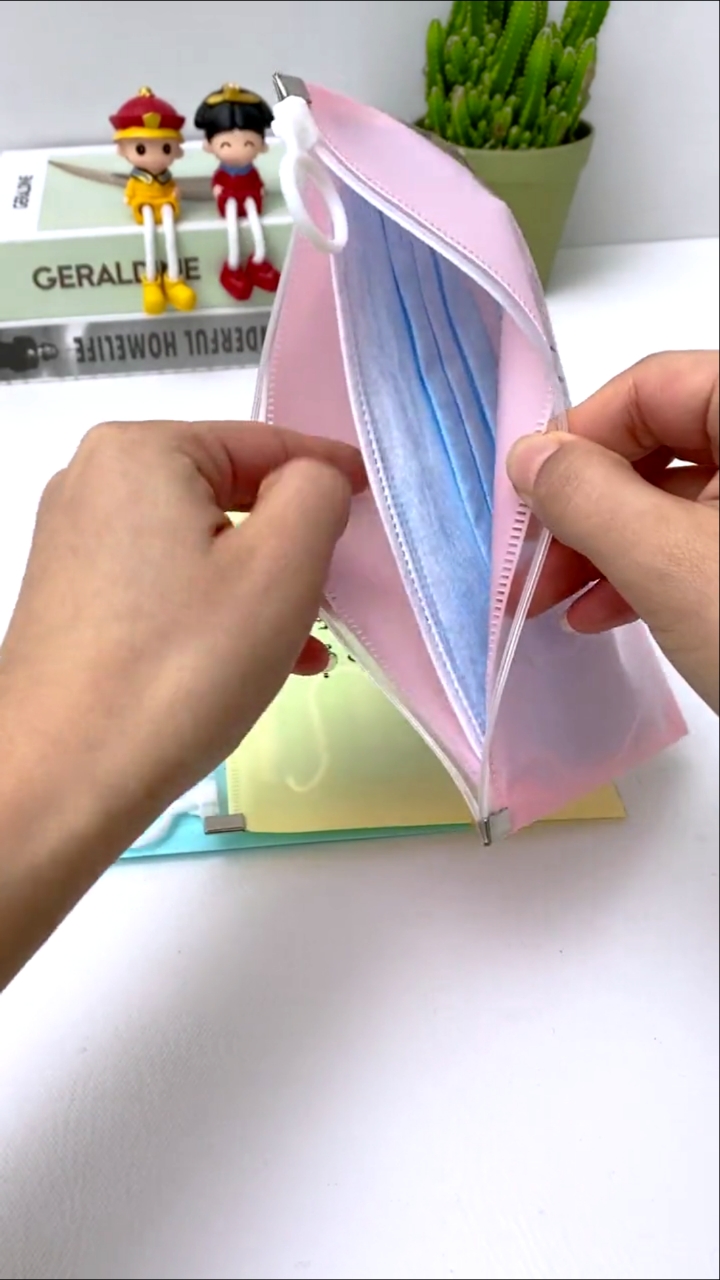 过好冬天#人人必备的口罩收纳袋.出门上班旅行游玩必备.